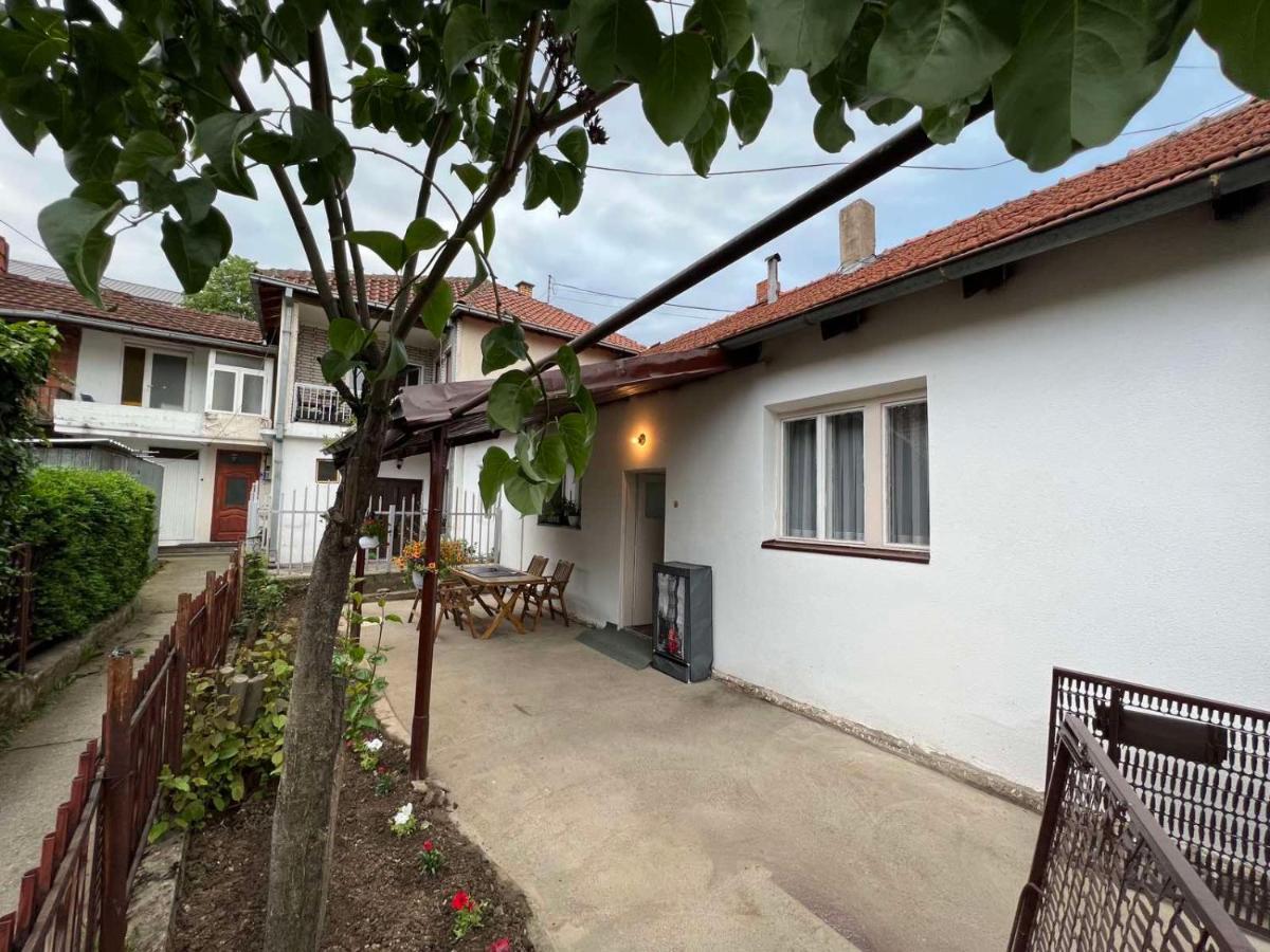 Apartment-Rubin Pristina Eksteriør billede